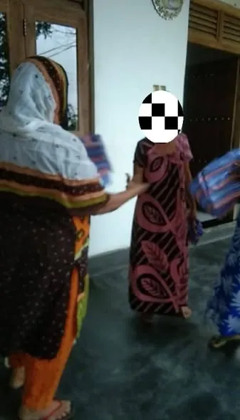 LM.RIYAS(jp)அவர்களினால் வெள்ள அனர்தத்தினால் பாதிக்கப்பட்ட கதுருவெல SIRISENA BUND பிரதேச மக்களுக்கு சாரங்கள் (17/01/2026) வழங்கி வைக்கப்பட்டது.